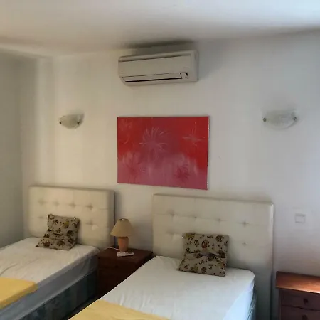 Nightingale Албуфейра