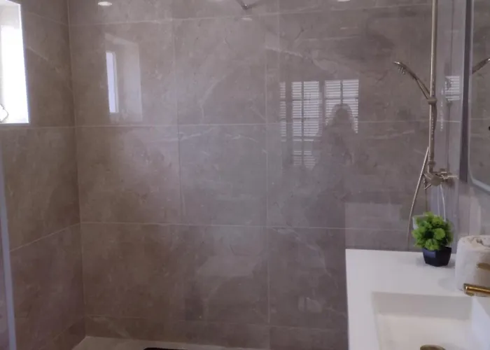 Nightingale אלבופיירה