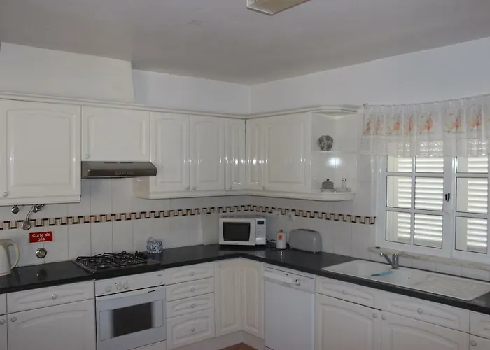 Nightingale Албуфейра